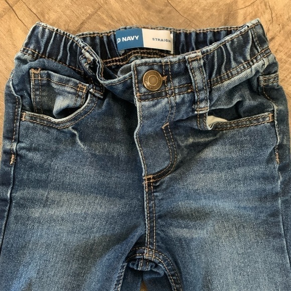 Toddler Old Navy Straight‎ Blue Jeans with Elastic Waist - Picture 2 of 8